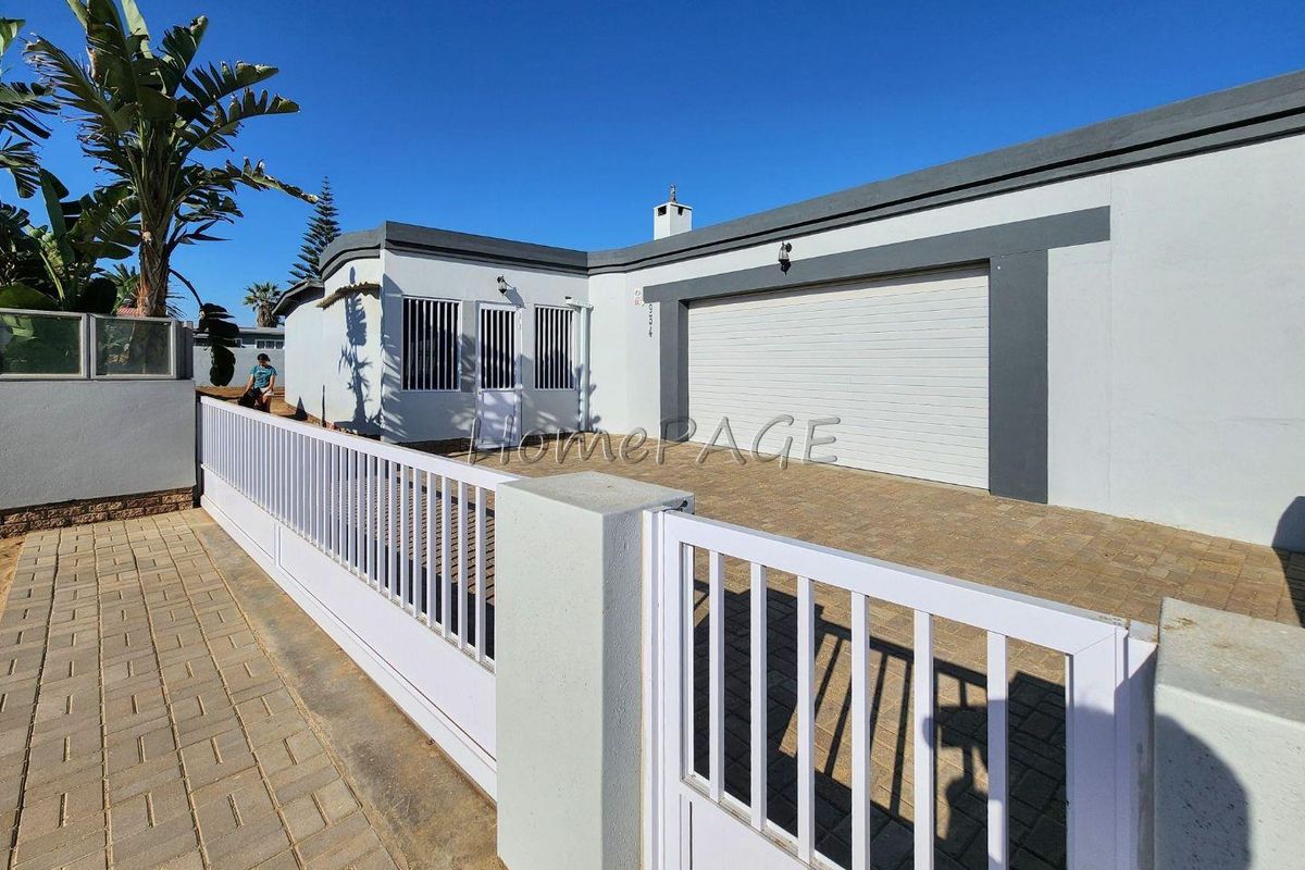 Ext 3, Henties B ay:  Well Priced, Newly Renovated 4 Bedr Home for Sale - Photo 2