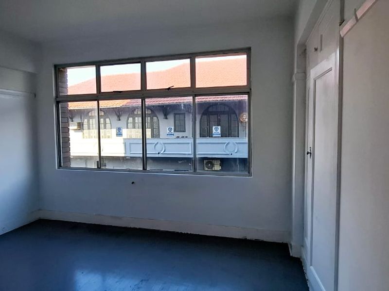 **Mini College / Learning Institution / Medium to Large Office Space Available in Centralized Location** - Photo 5