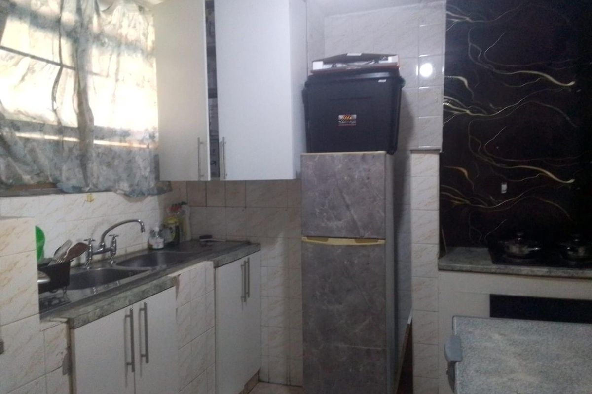 This your opportunity to stamp your mark on this spacious unit for sale in South Beach, Prime area!!!! - Photo 4