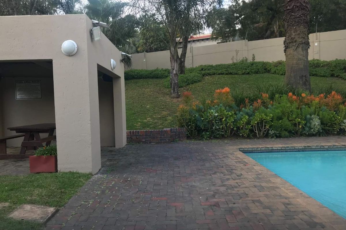 2 Bed Townhouse in Parkmore - Photo 3