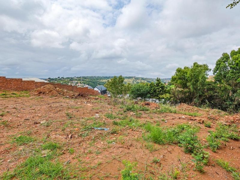 **Prime Vacant Land for Sale in Waterkloof Heights – 1792 m2** - Photo 5