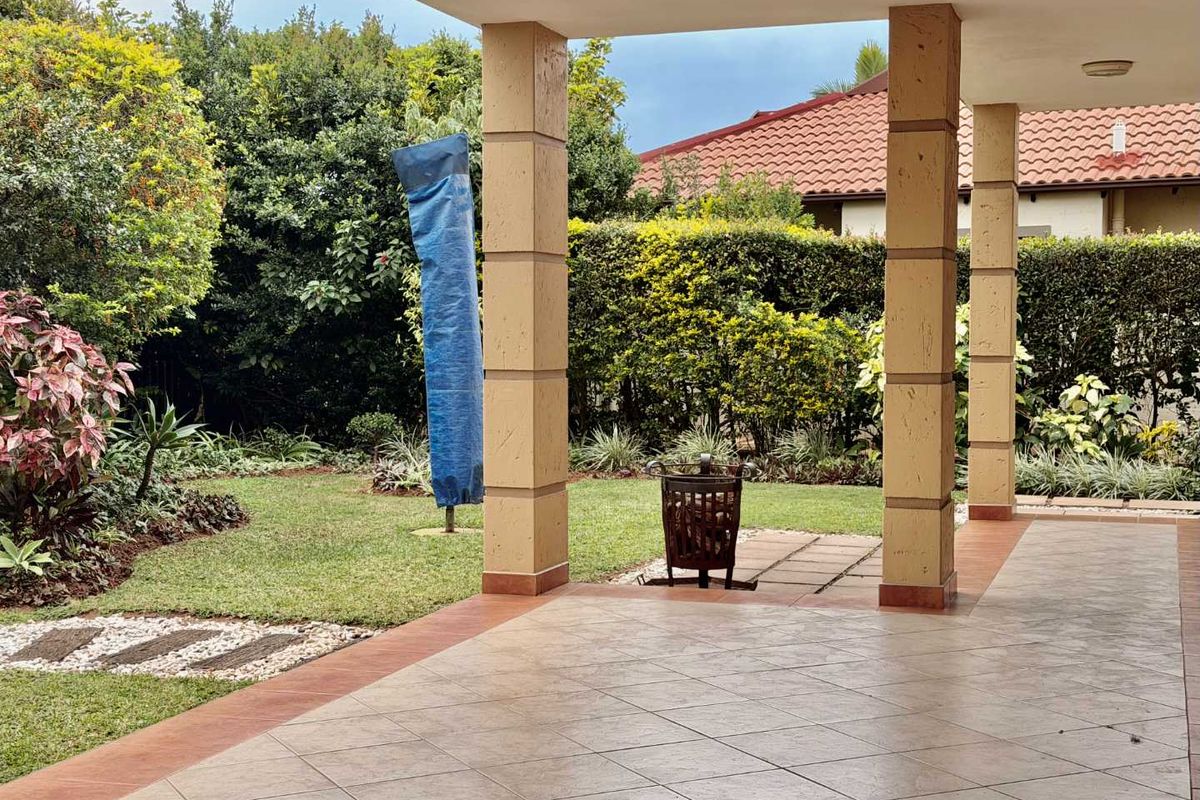 Homely 4 Bedroom House in Ballito - Photo 2