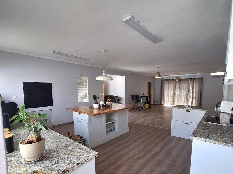 Swakopmund- For Sale-N$3 700 000 - Photo 8