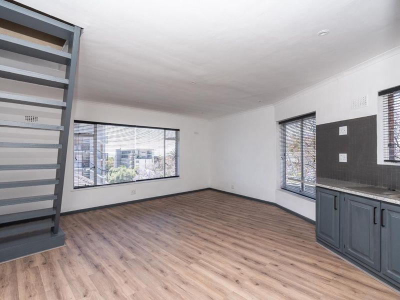 Views, Air BnB, pet friendly and two covered parkings - Photo 5