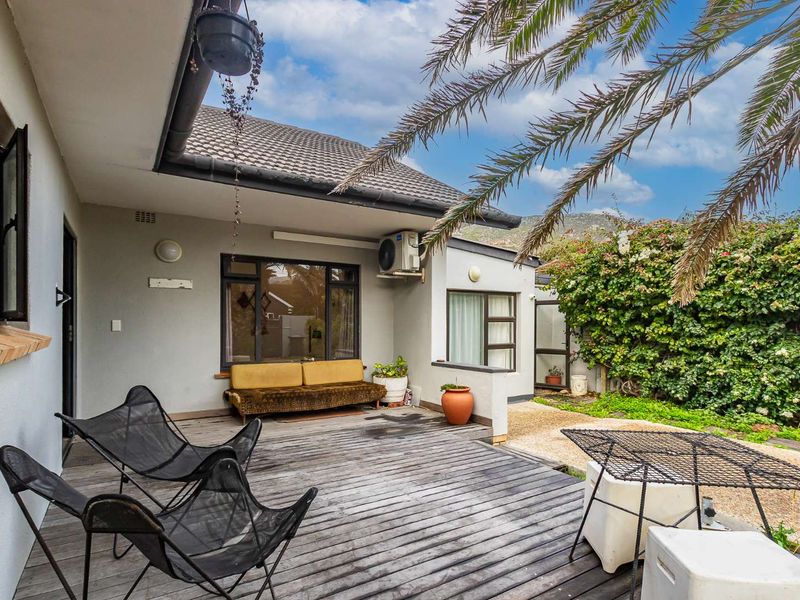 Charming 3-Bedroom Home with Separate Flatlet in Prime Location - Photo 4