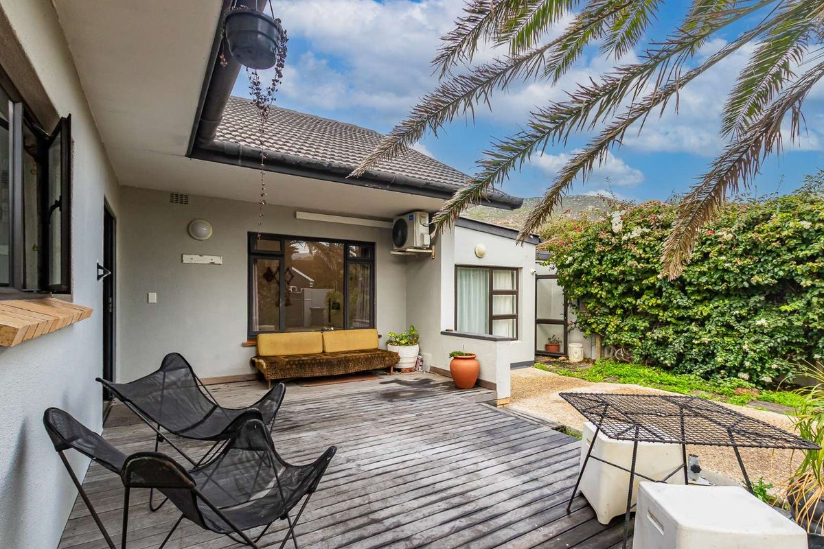 Charming 3-Bedroom Home with Separate Flatlet in Prime Location - Photo 4