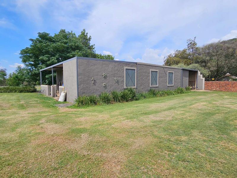 Compact, Secure, OFF THE GRID Equestrian Property - Photo 8