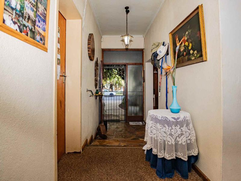 Much loved family home in the sought after area of Oostersee - Photo 5