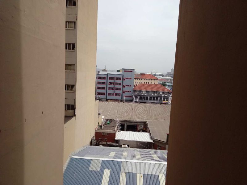 FIXER UPPER UNIT FOR SALE IN DURBAN CENTRAL! - Photo 3