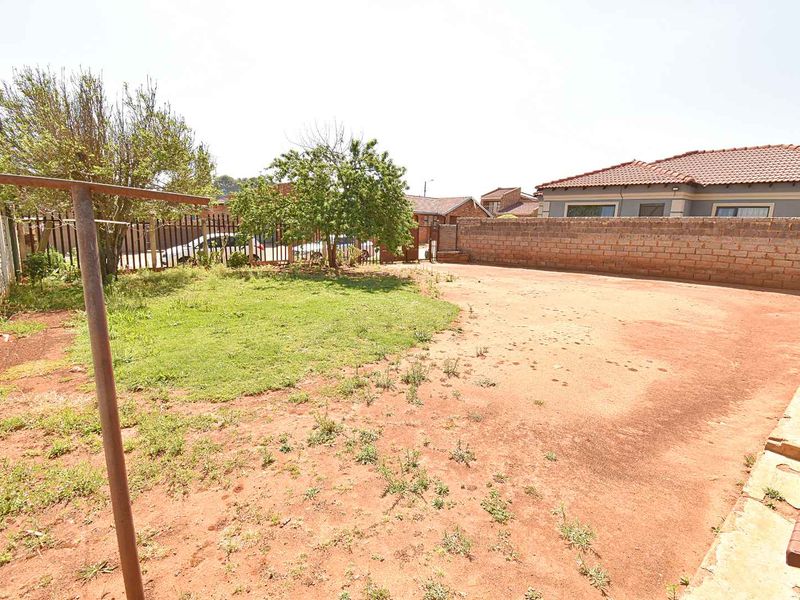 Vacant Land With Potential Rental Income - Photo 2
