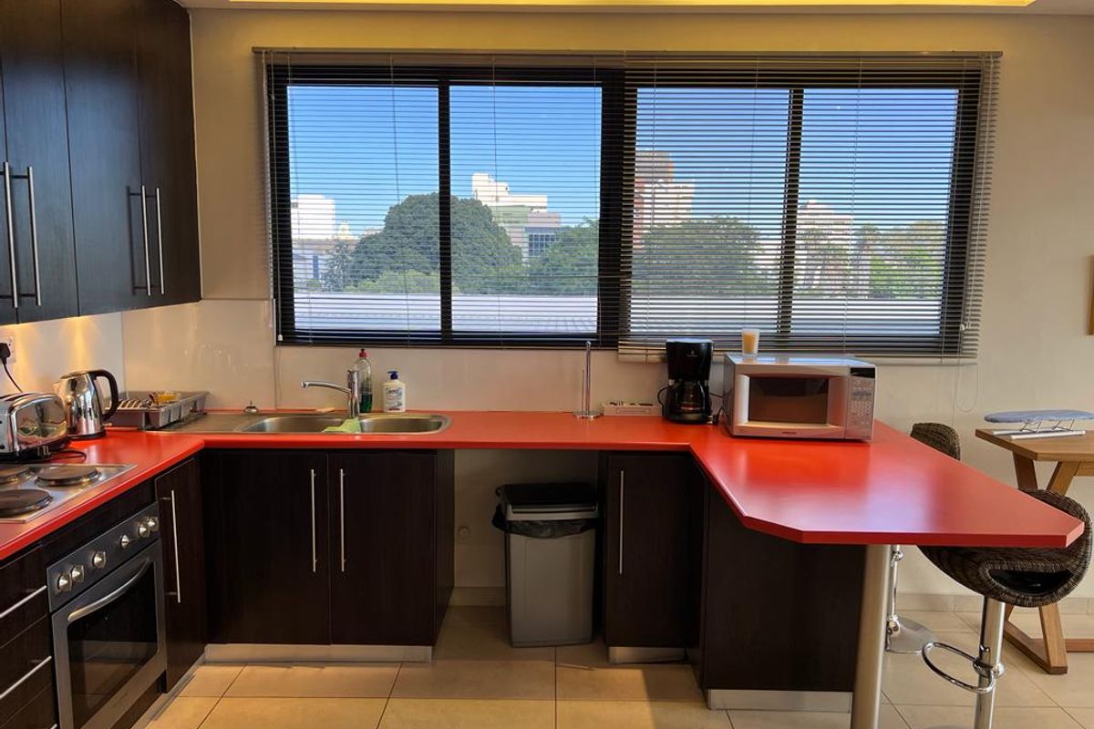 Fully furnished Apartment close to CBD Windhoek - Photo 2