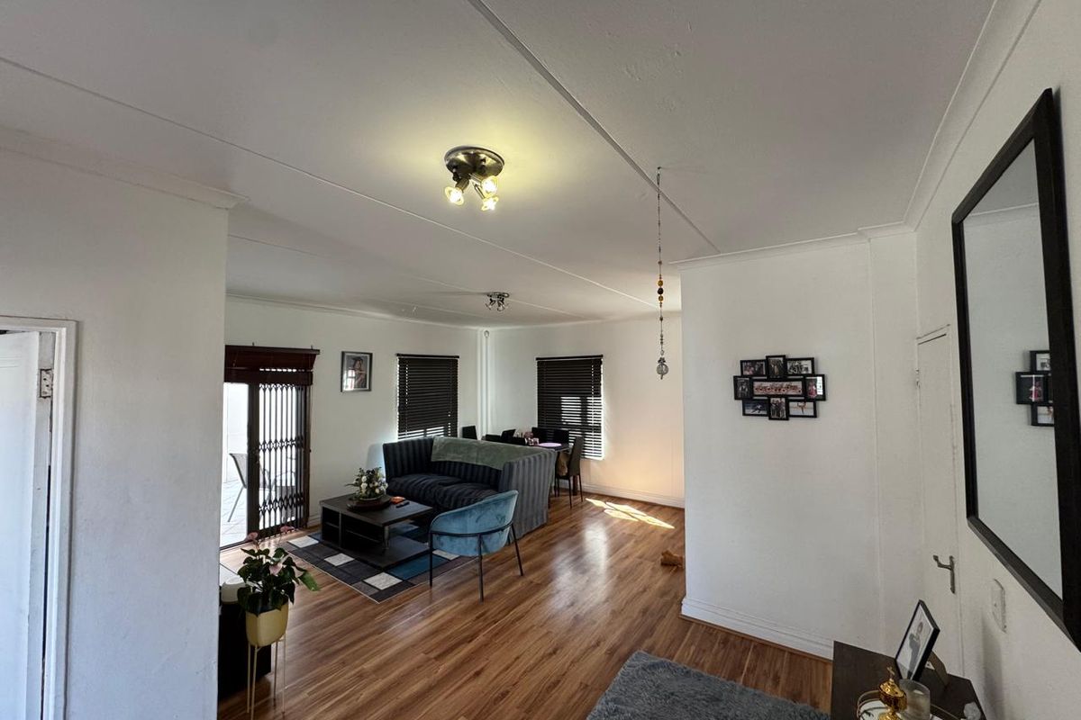 Exceptionally Neat Double-Storey Home in the Heart of Royal Ascot - Photo 3