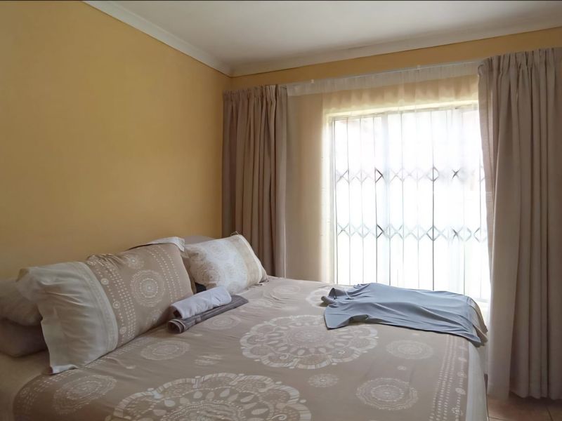 2 Bedroom House for Sale in Soshanguve Ext6 - Photo 5