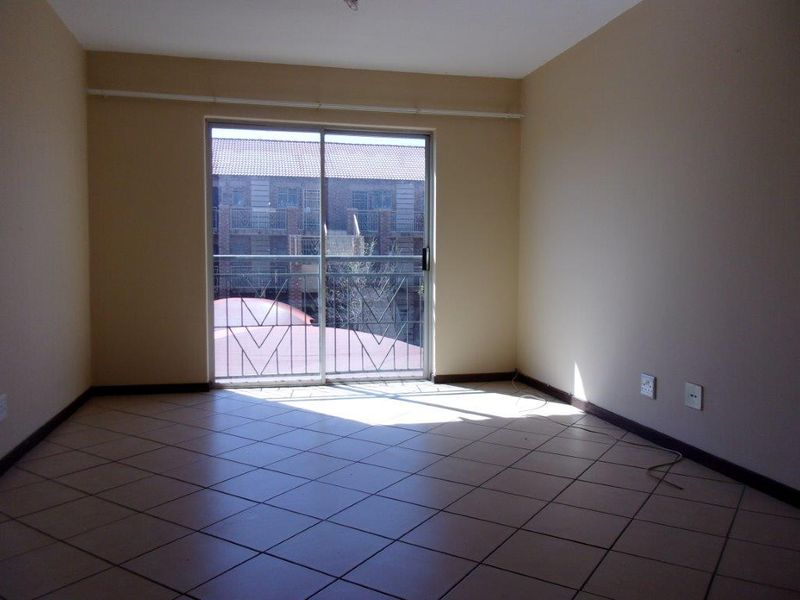 BACHELOR FLAT TO RENT IN KARENPARK - Photo 8