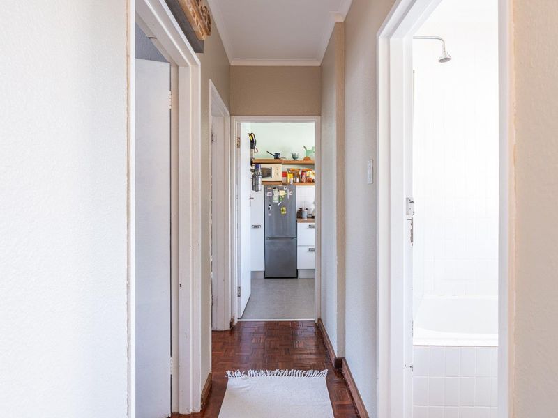 Fall in Love with Tamboerskloof – Cozy, Stylish & Perfectly Positioned - Photo 6