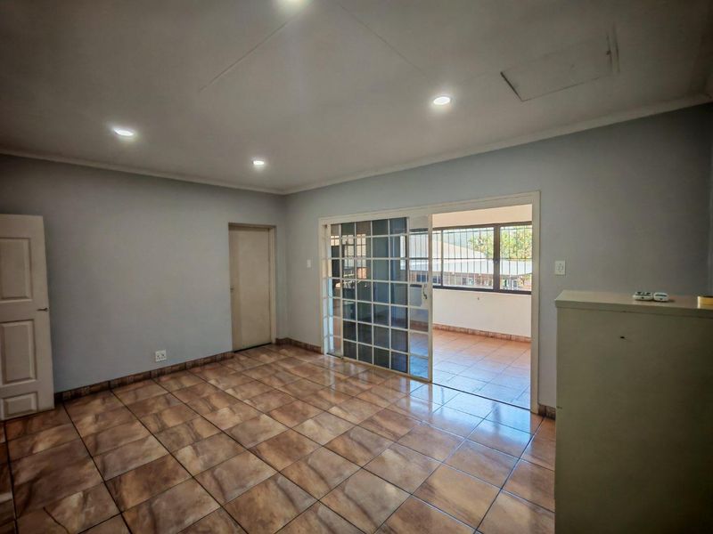 Prime Property For Sale - Workshop and Offices - Photo 10