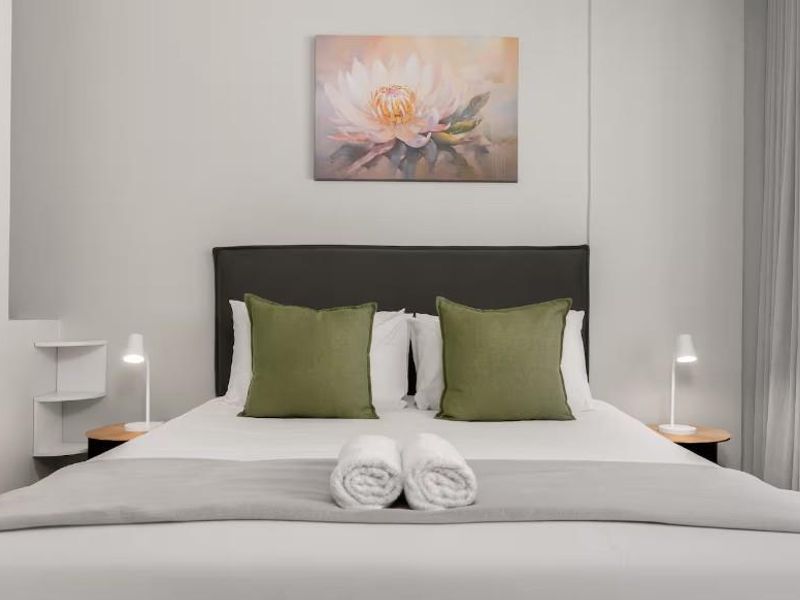 Beautiful Apartment with Breathtaking views - Photo 9