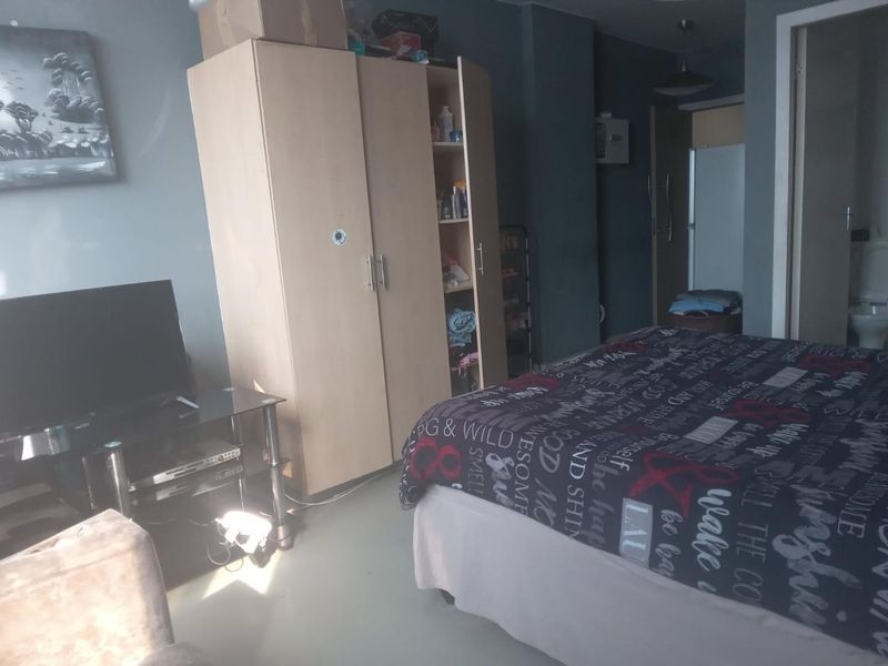 Bachelor Apartment For Sale In Berea Centre - Photo 1