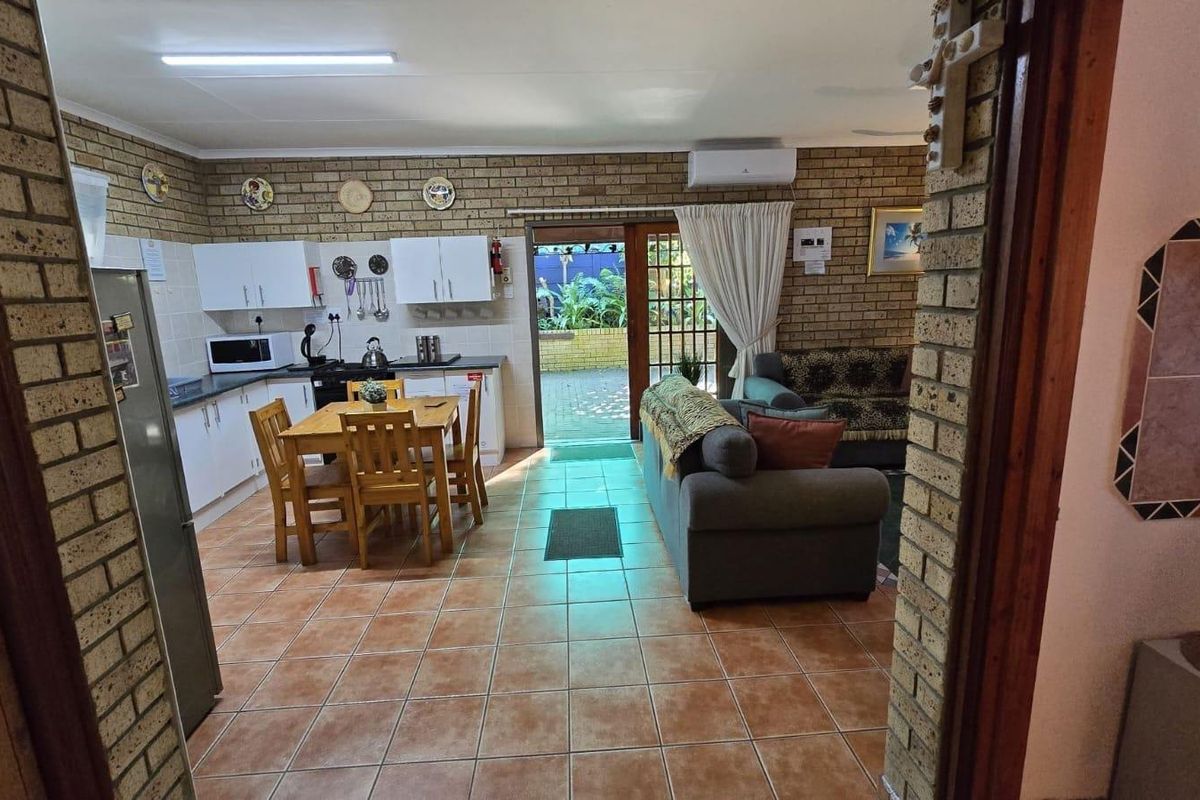 Stunning 3-Bedroom, 2-Bathroom Face Brick Property for Sale - Photo 5