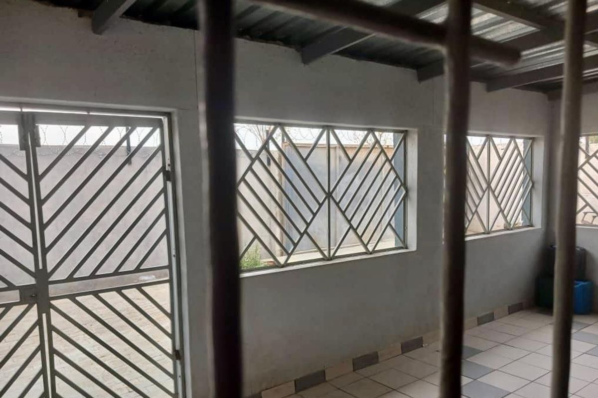 🌟 Investor’s Dream: Dual Income Property on Corner Erf in Extension 8/9, Okahandja! 🌟 - Photo 5