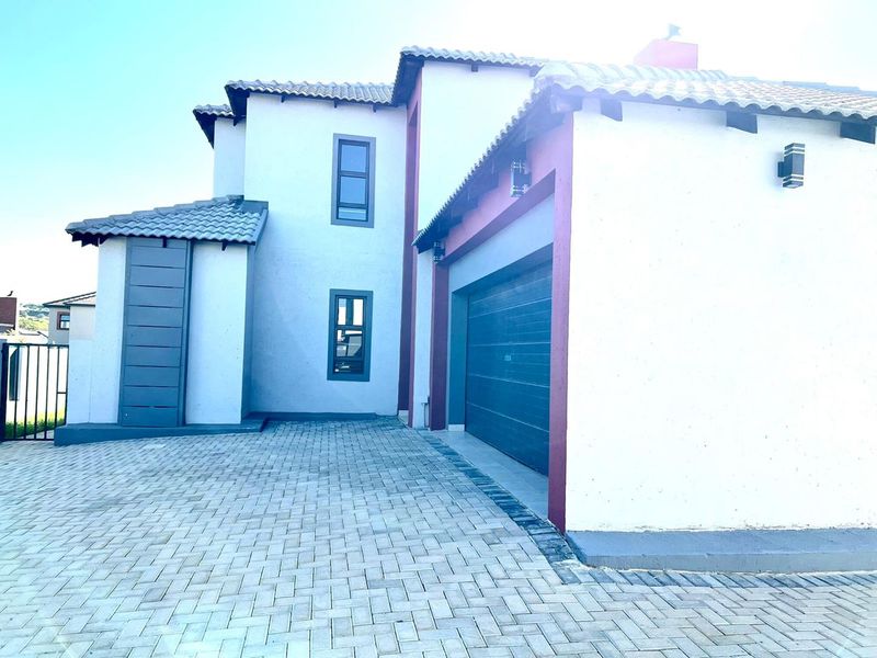 4-Bedroom Duet House for Sale in Zambezi Manor Lifestyle Estate - Photo 2
