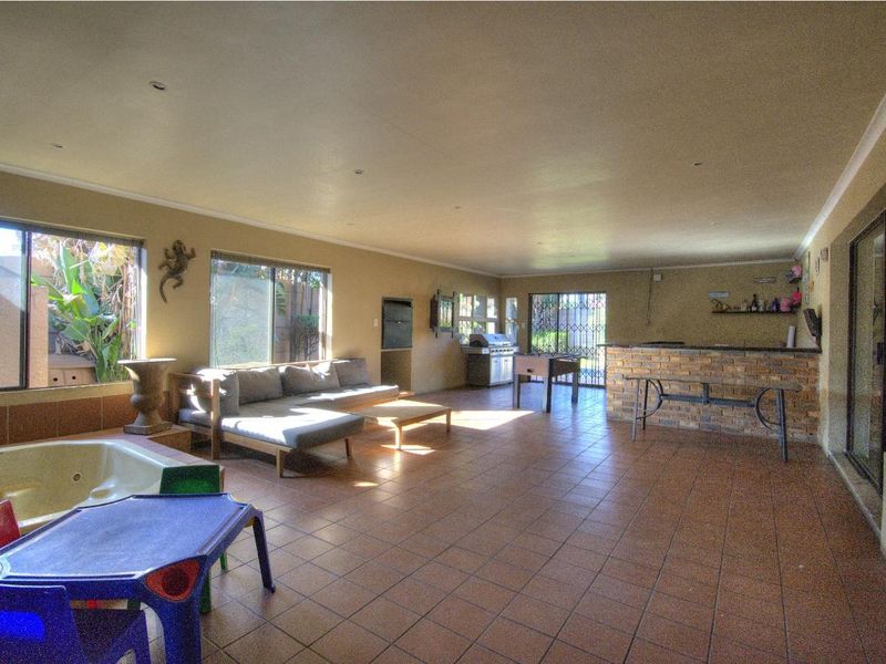 Outright bargain- HURRY! - Photo 10