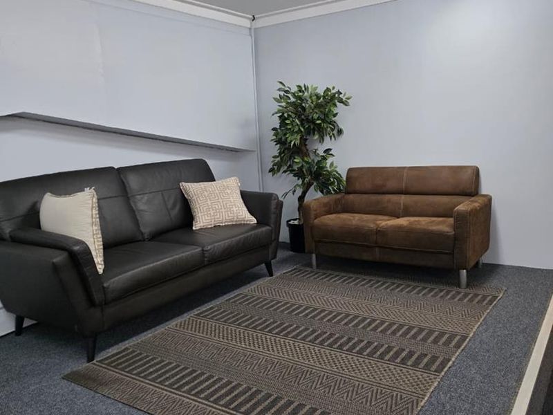 Perfect Warehouse with Showrooms & Storage – Business Ready - Photo 9