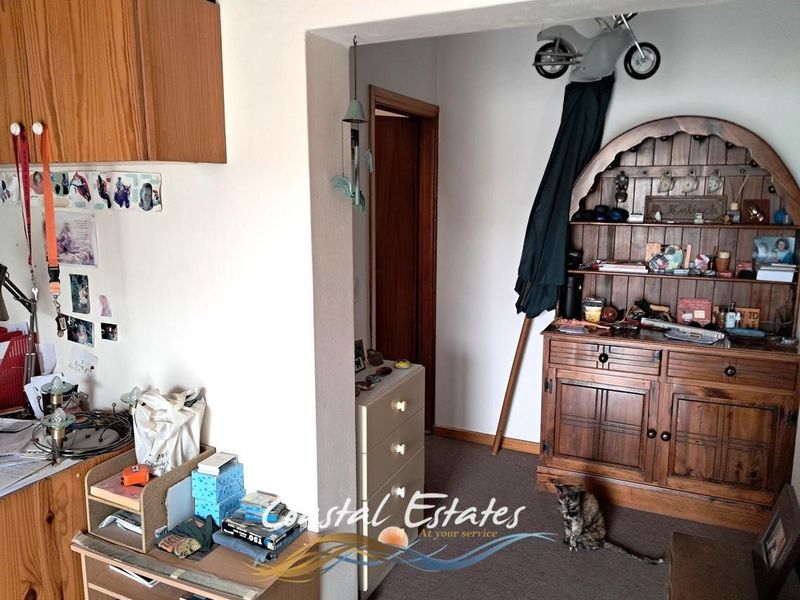 **Charming 5-Bedroom Corner Property in Kramersdorf** - Photo 10