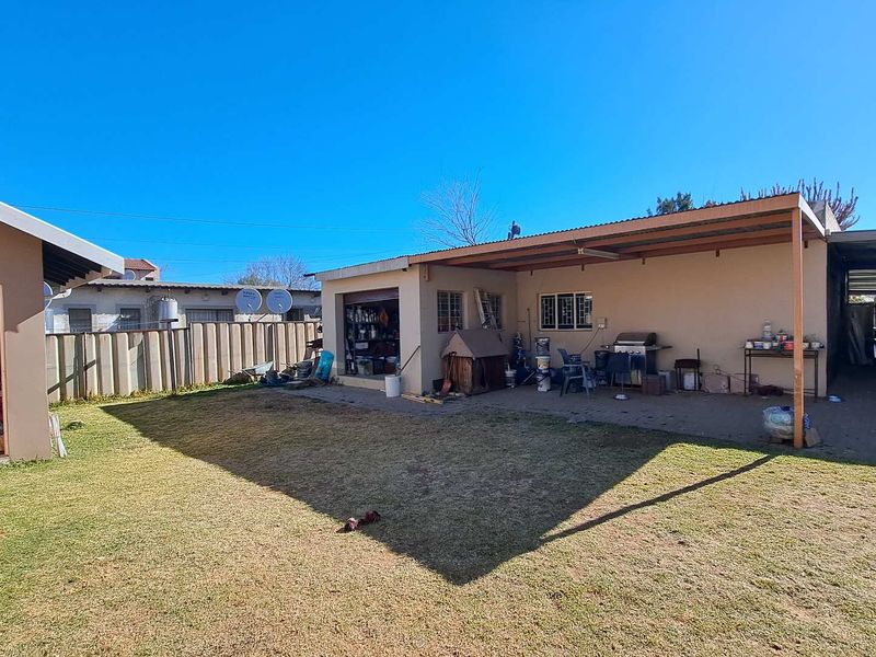 Prime Investment Near UFS: High-Yield Rental Potential! - Photo 4