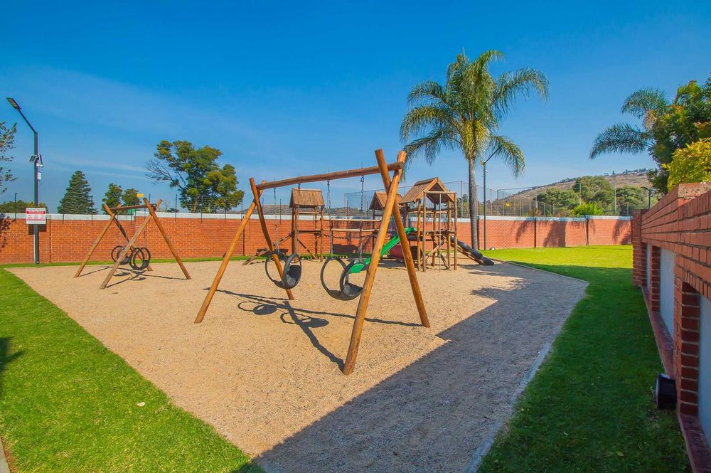Complex play area