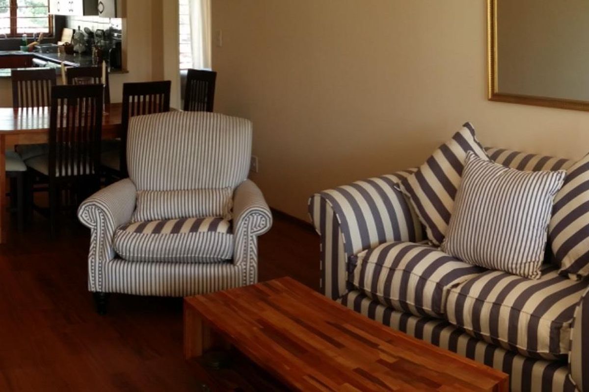 FURNISHED TWO BEDROOMS - Photo 5