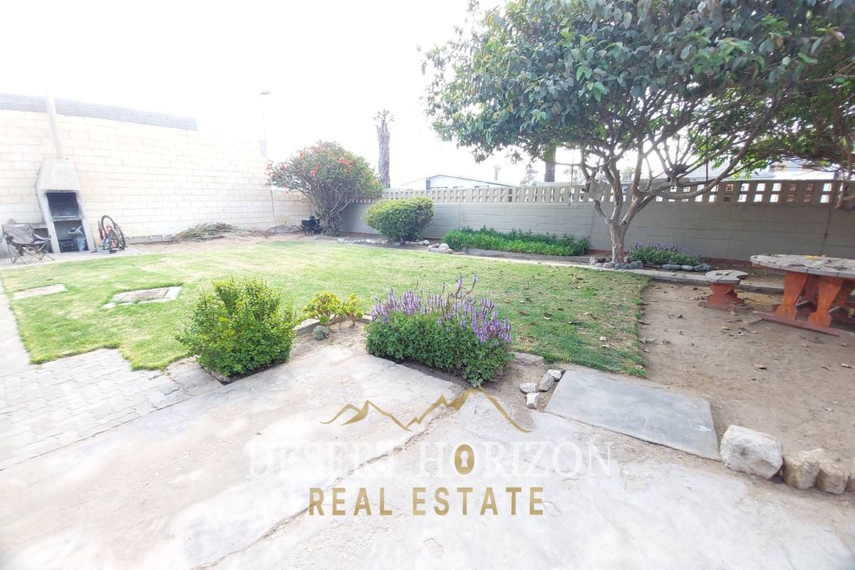Swakopmund,Vineta |  Sea Front House With a Flat - Photo 3