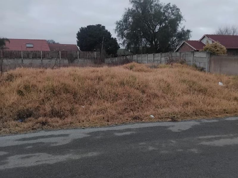 Large vacant land available for sale. - Photo 6