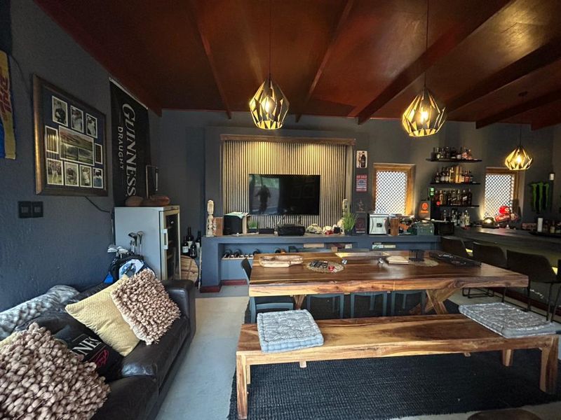 Discover Unparalleled Luxury Living in Windhoek’s Prestigious Ludwigsdorf Suburb - Photo 7