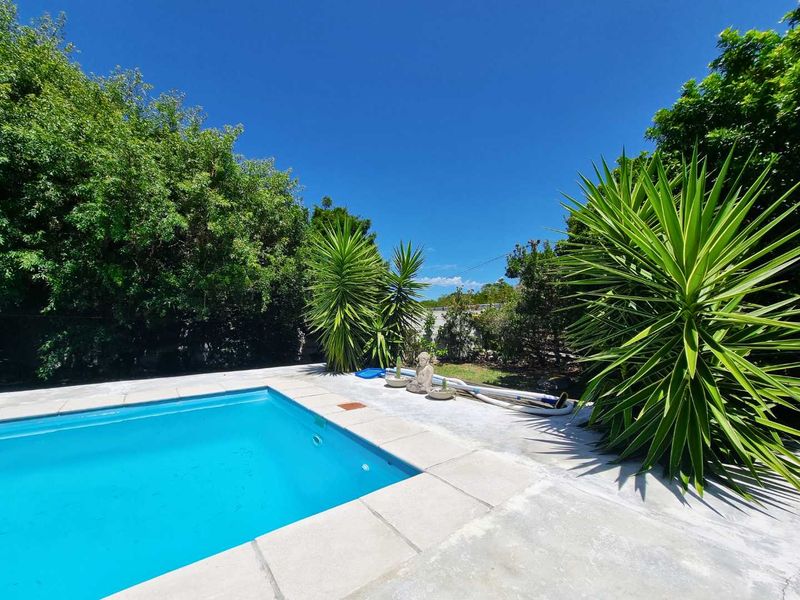 A Coastal Canvas: Where Vision Becomes Lifestyle - Photo 2