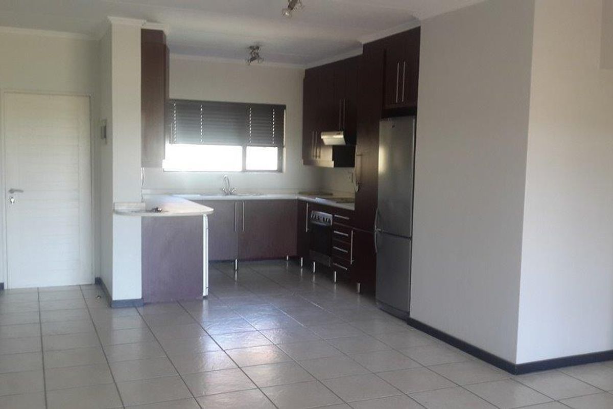 Modern 2-Bedroom Apartment in a Secure, Amenity-Rich Estate - Photo 3