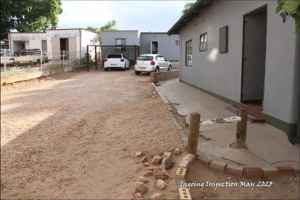 Urgent Sale - 3 Bedroom House in Windhoek North! - Photo 4