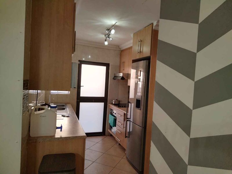 3 bedrooms house for sale in Soshanguve VV - Photo 6
