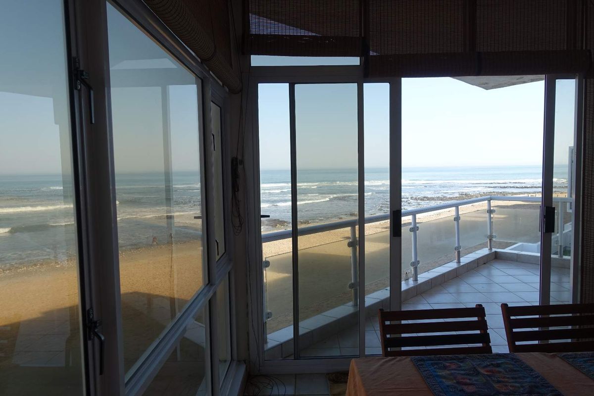 COASTAL ELEGANCE MEETS INVESTMENT OPPORTUNITY - Photo 4