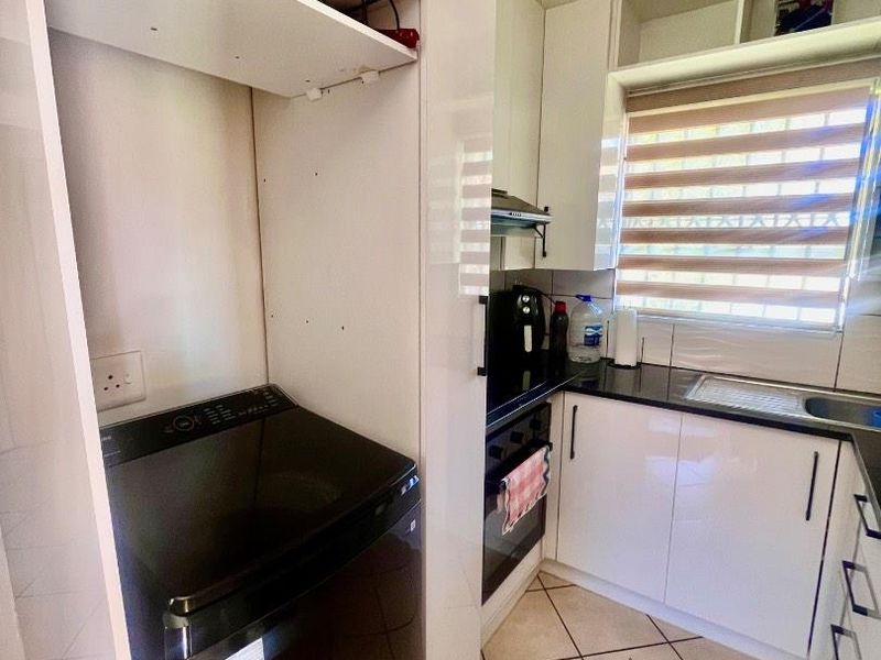 Dawn Park Town house - Photo 6