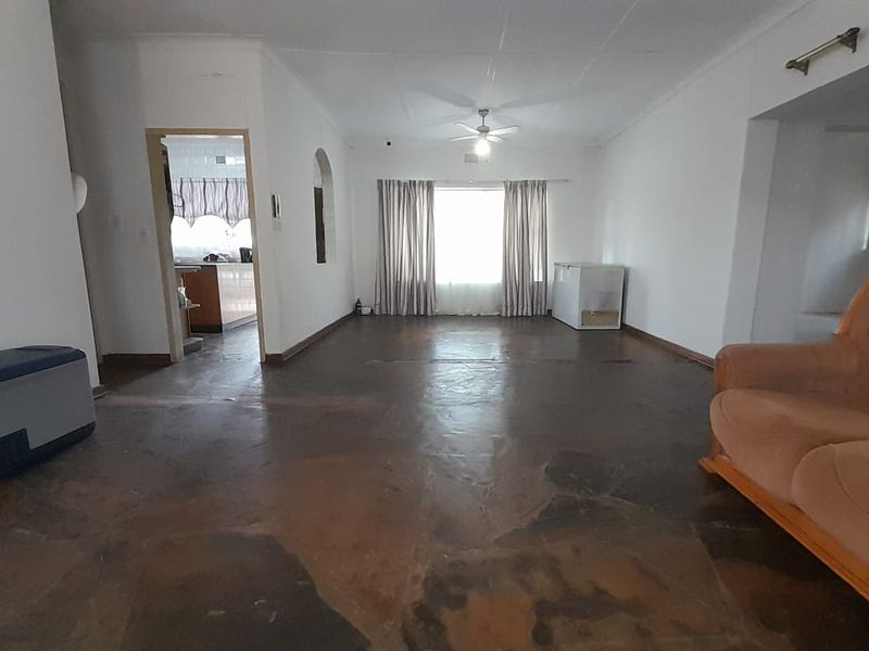 Family home with investment potential - Photo 8