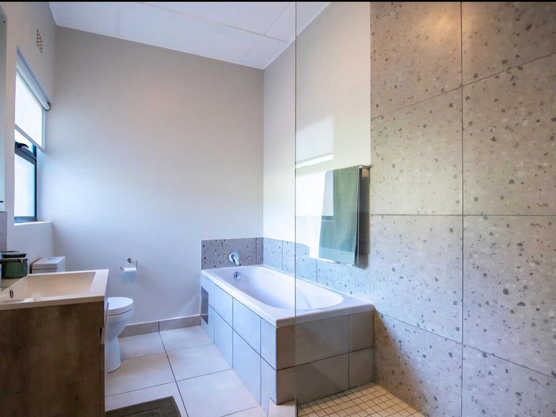 125 on Hilton - secure lifestyle residential estate in Linbro Park - Photo 6