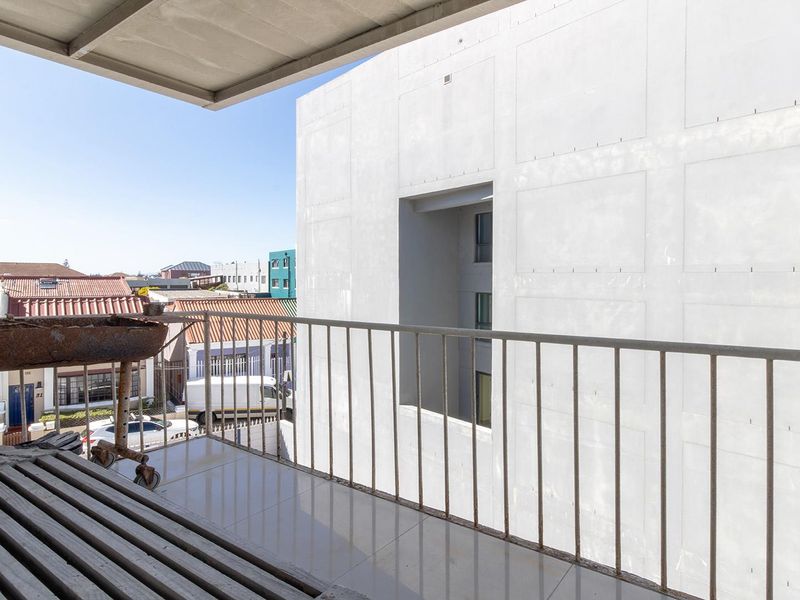 Beachside Living Meets Mountain Views – Spacious Muizenberg Gem with Garage - Photo 8