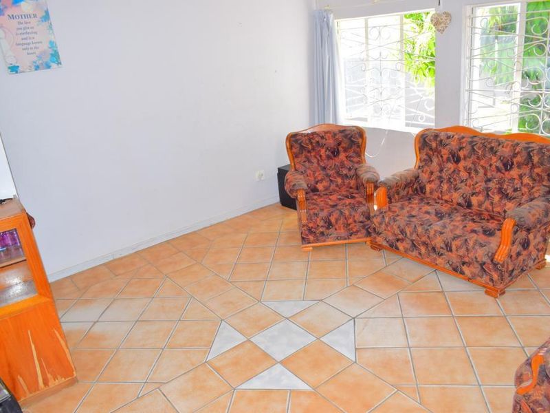 5 BEDROOM FOR SALE - ONGWEDIVA - Photo 2