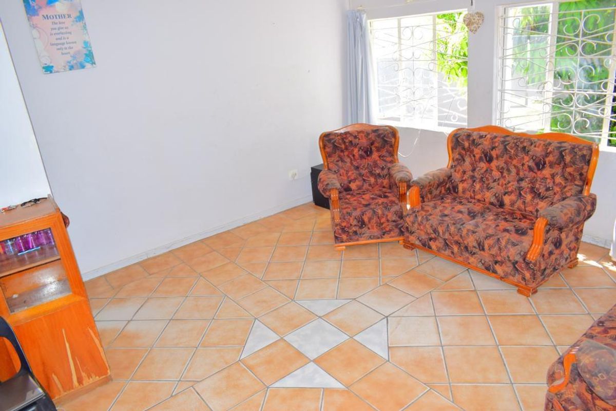 5 BEDROOM FOR SALE - ONGWEDIVA - Photo 2