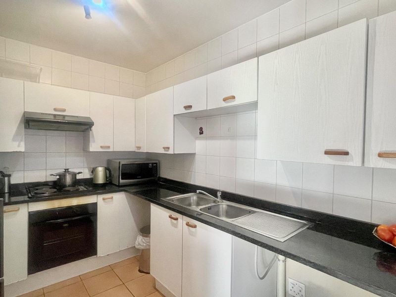 Townhouse (Duplex) — 2 Bedrooms, 2 Bathrooms - Photo 2