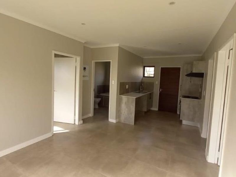 3 Bedroom Simplex for Rent - Photo 4