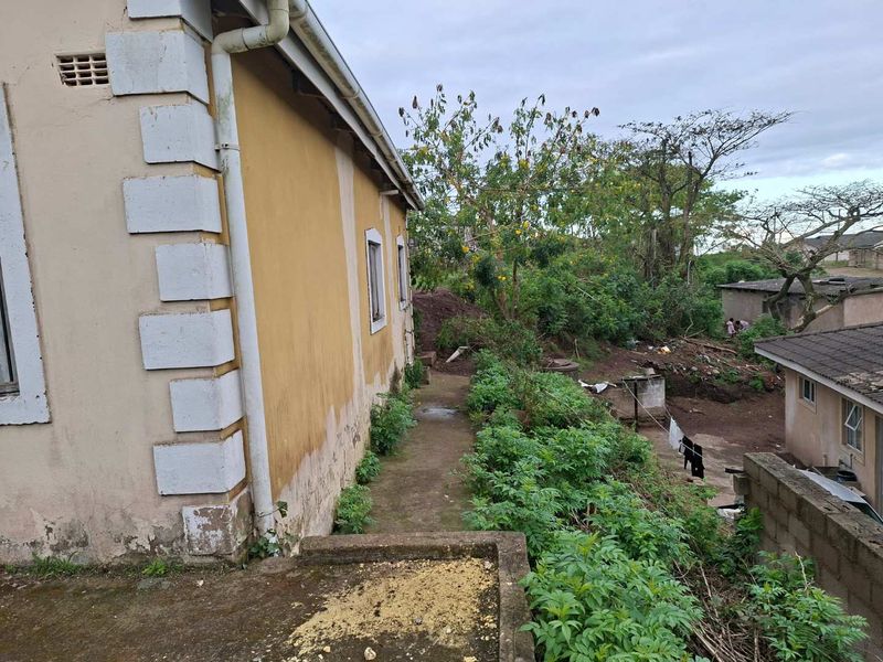 2 Bedroom house at Klaarwater Peaceful Township close to Pinetown - Photo 3