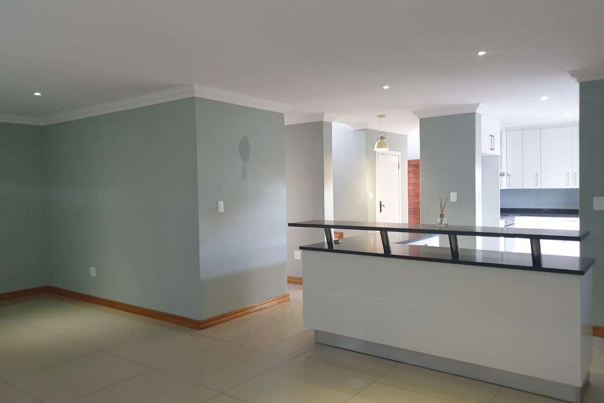 Beautiful 4 Bedroom House in Tranquil settings - Photo 5