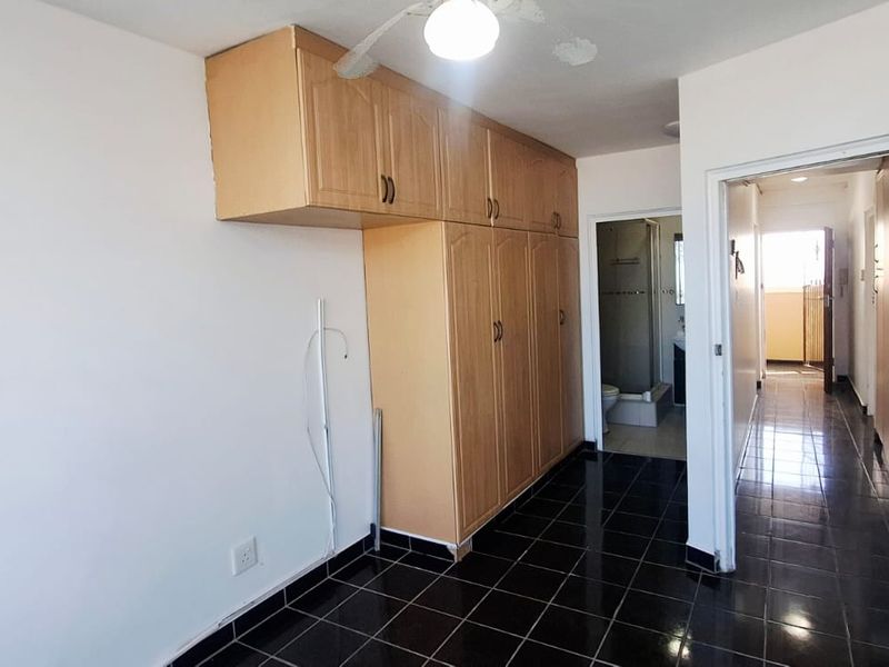 **Exquisite Sectional Title Apartment in Prime North Beach Location** - Photo 6